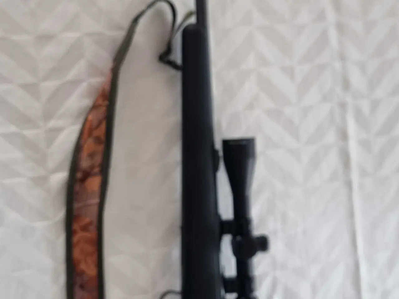 Billede 2 - Riffel hmr 17.
