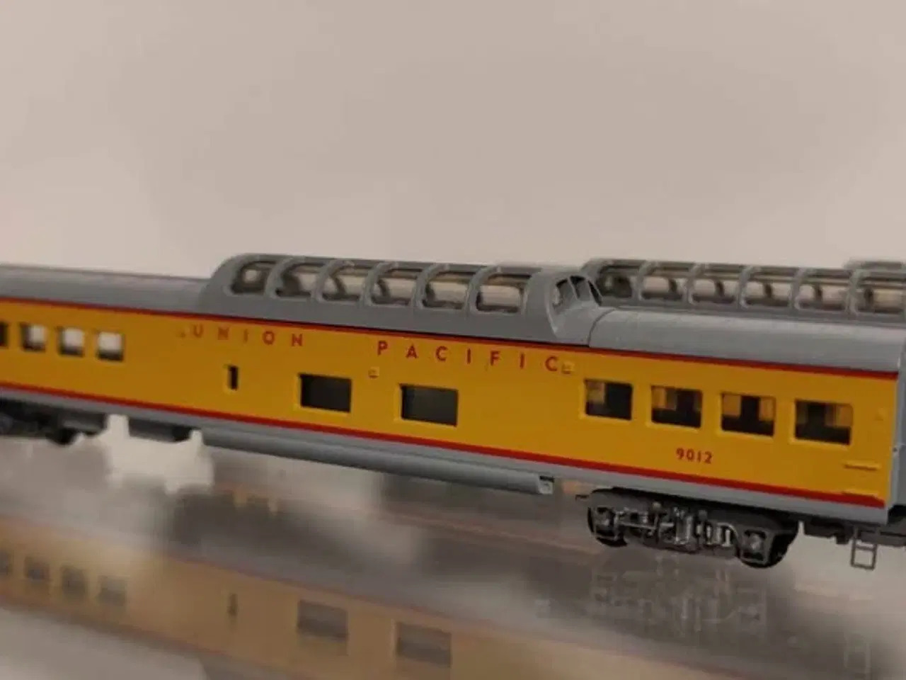 Billede 2 - MicroTrains. Union Pacific Dome passager vogne. Z.