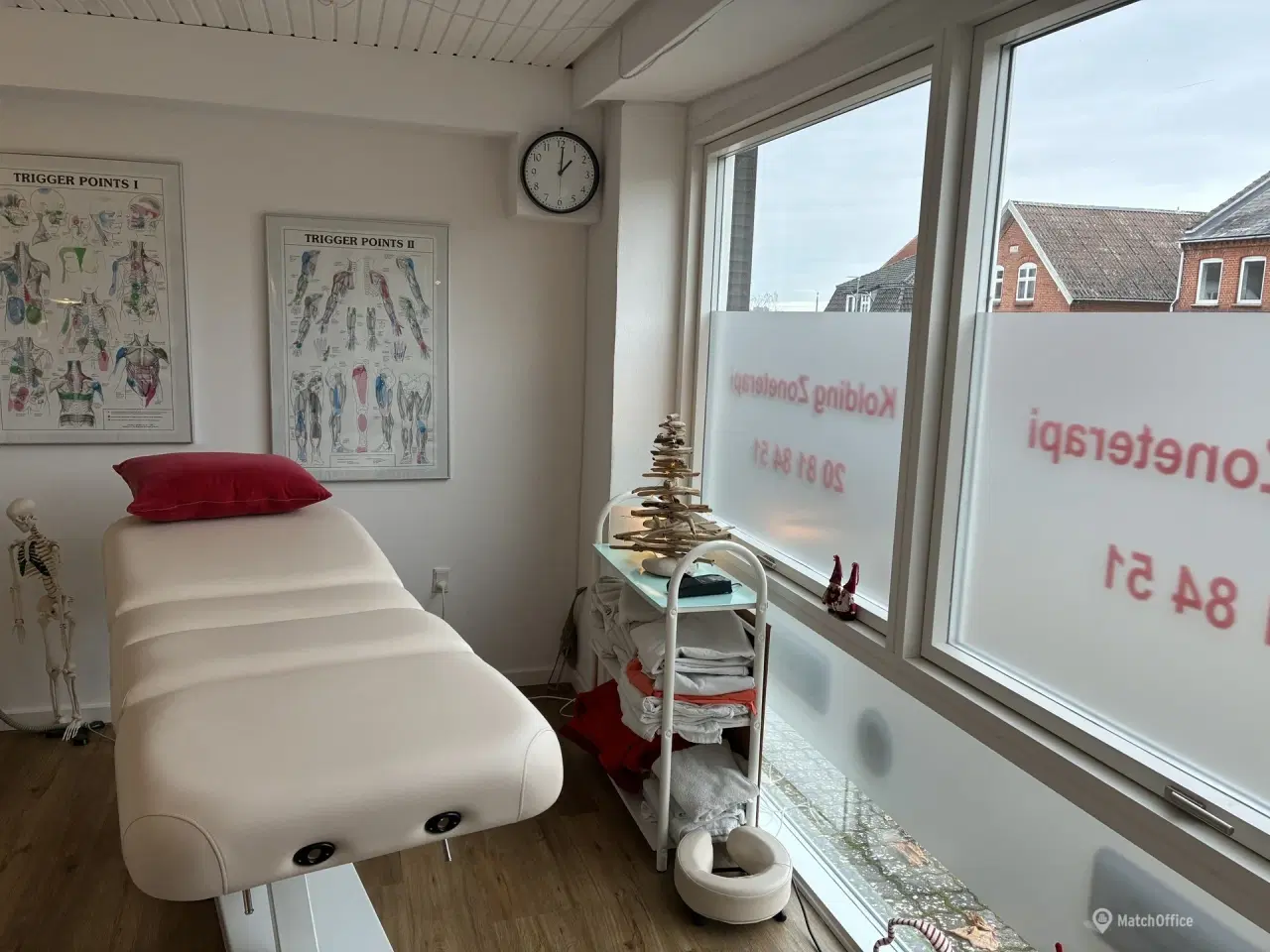 Billede 8 - Klinik (momsfrit) med synlig beliggenhed - og 3 parkeringspladser