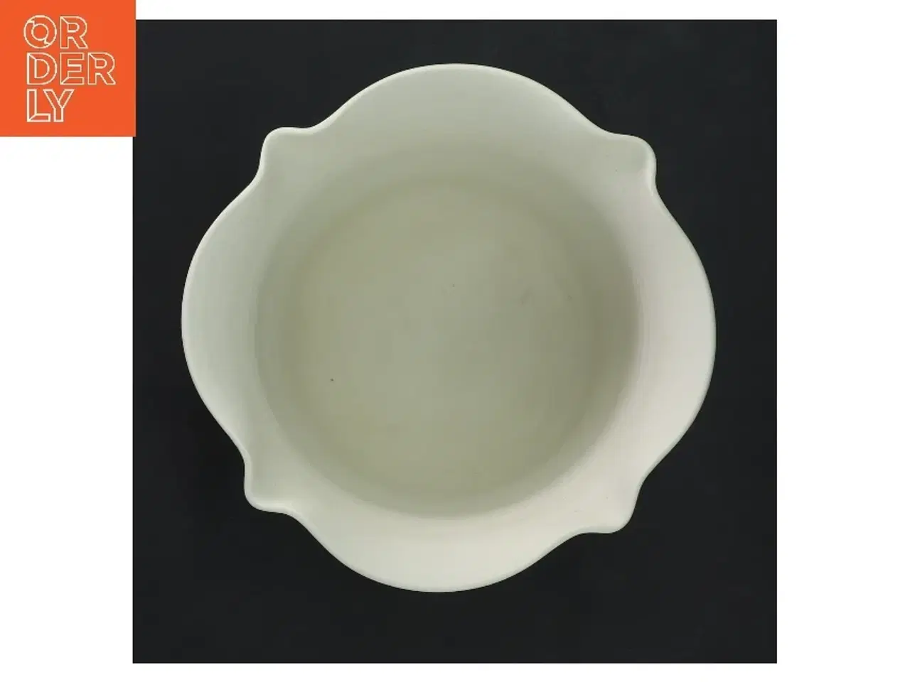 Billede 3 - Hvid vase med blå striber (str. Ø 14,5 cm længde 13 cm)