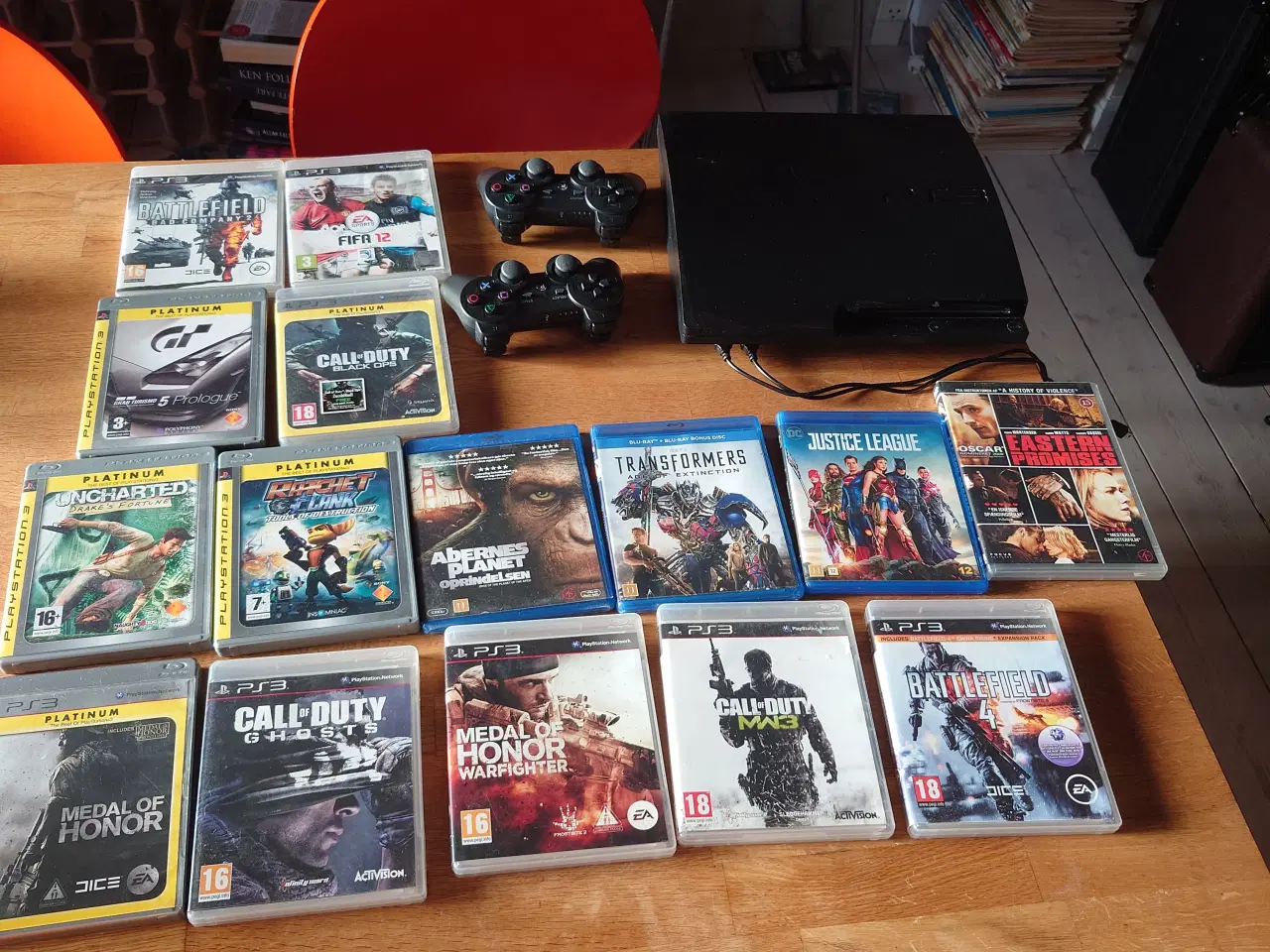 Billede 1 - Sony PlayStation 3 Slim 320GB, spil, 2*cont & film