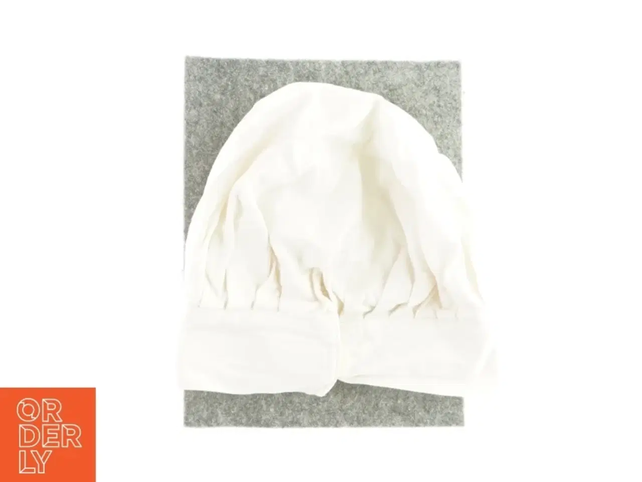 Billede 2 - Lille hvid babyhat fra Sebra, justerbar størrelse