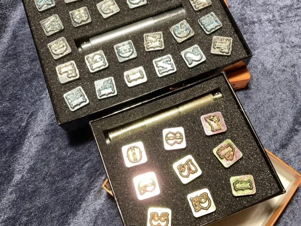 Billede 1 - Prægeværktøj til skind og læder