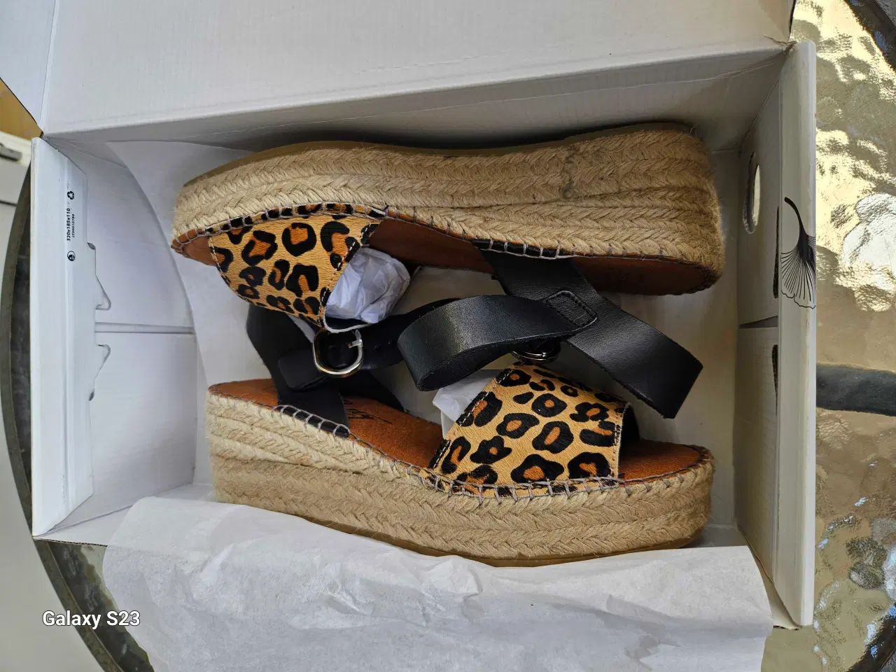 Billede 8 - UBRUGTE SANDALER 