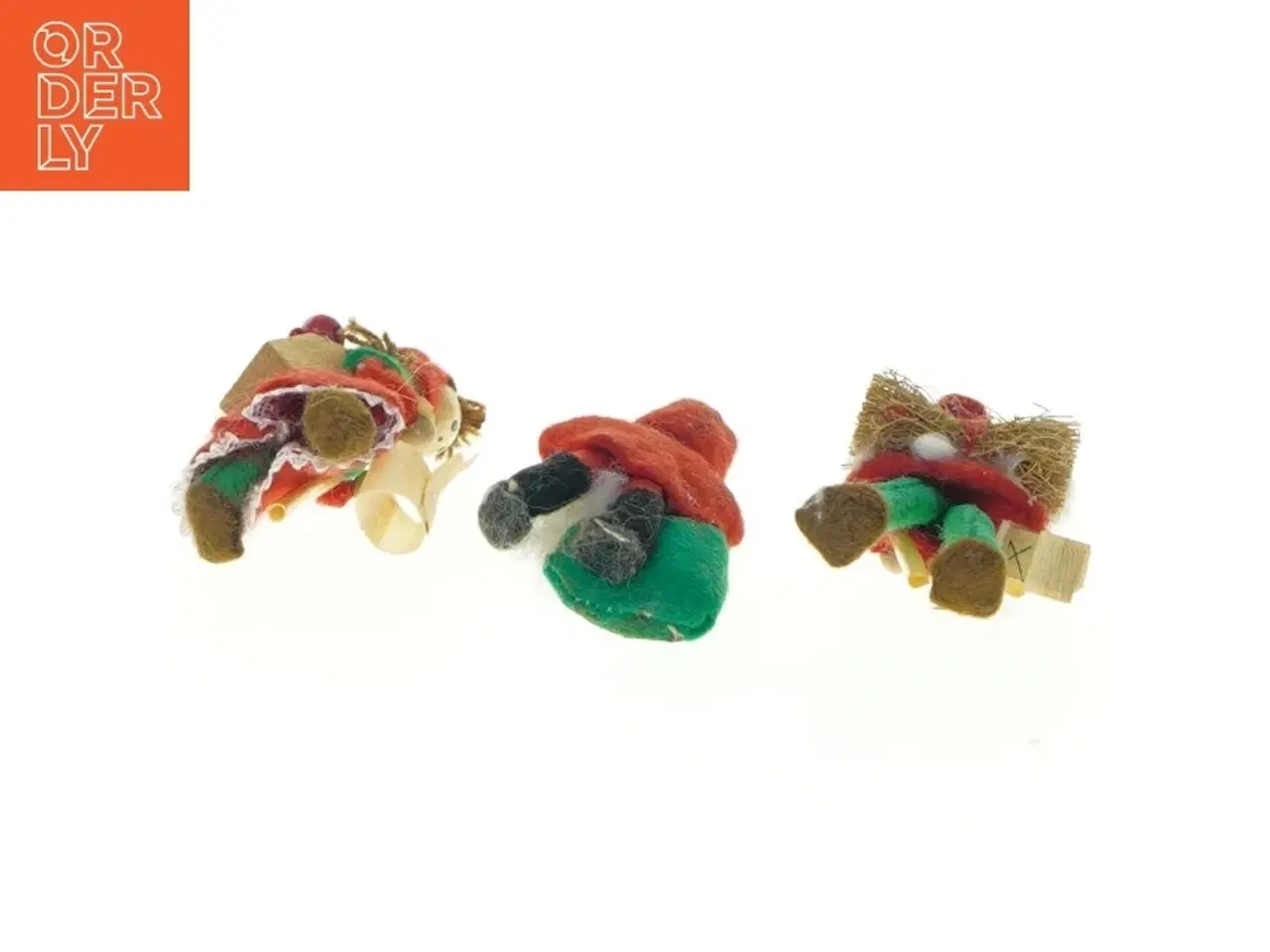 Billede 7 - Julepynt figurer i træ og filt (str. 6,5 x 4)