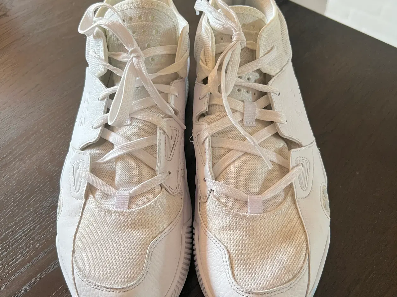 Billede 2 - Jordan Stay Loyal 2 – Hvide Basket Sneakers (45,5)