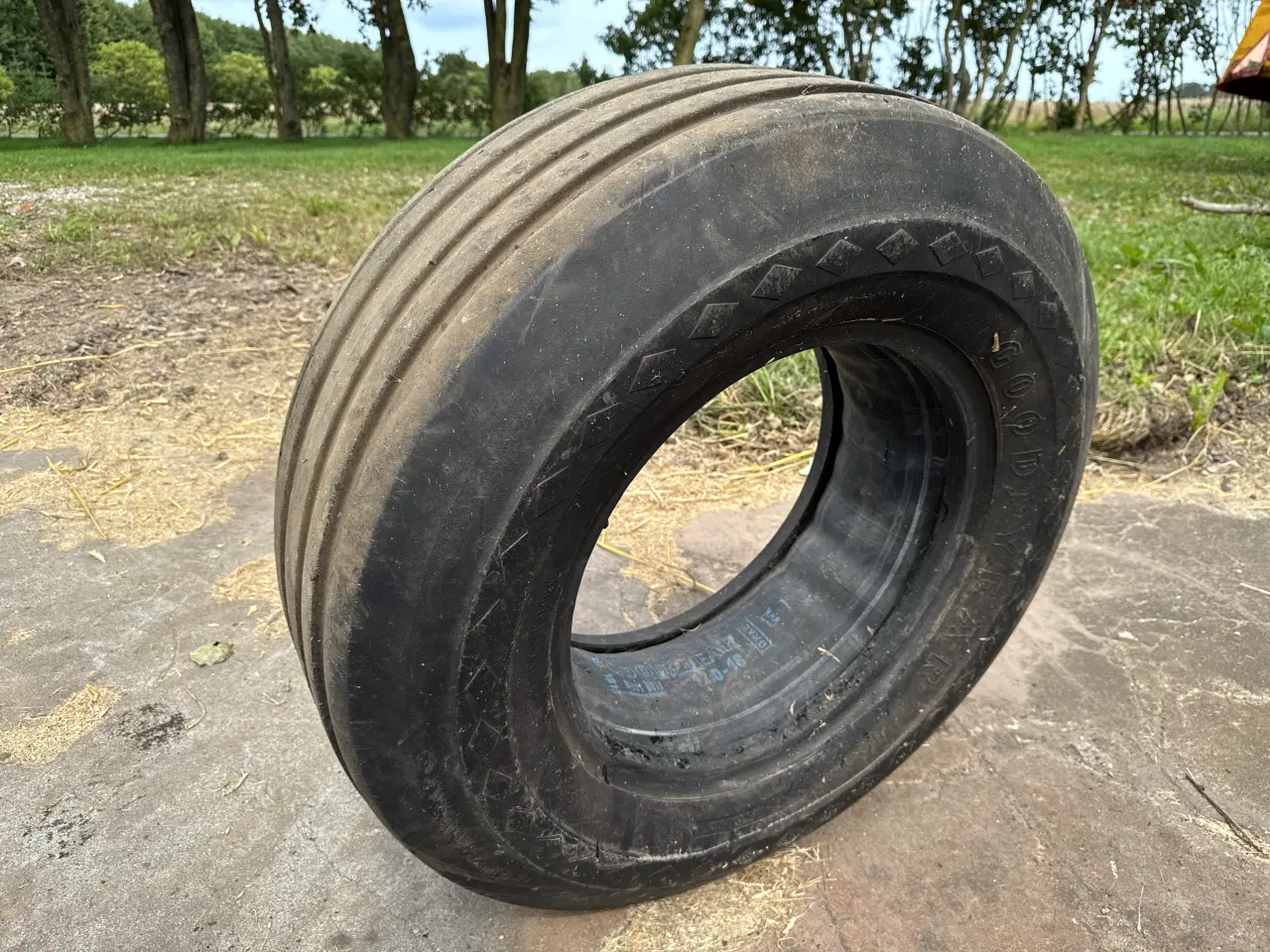 Billede 2 - Ét dæk 12.0-18 Goodyear