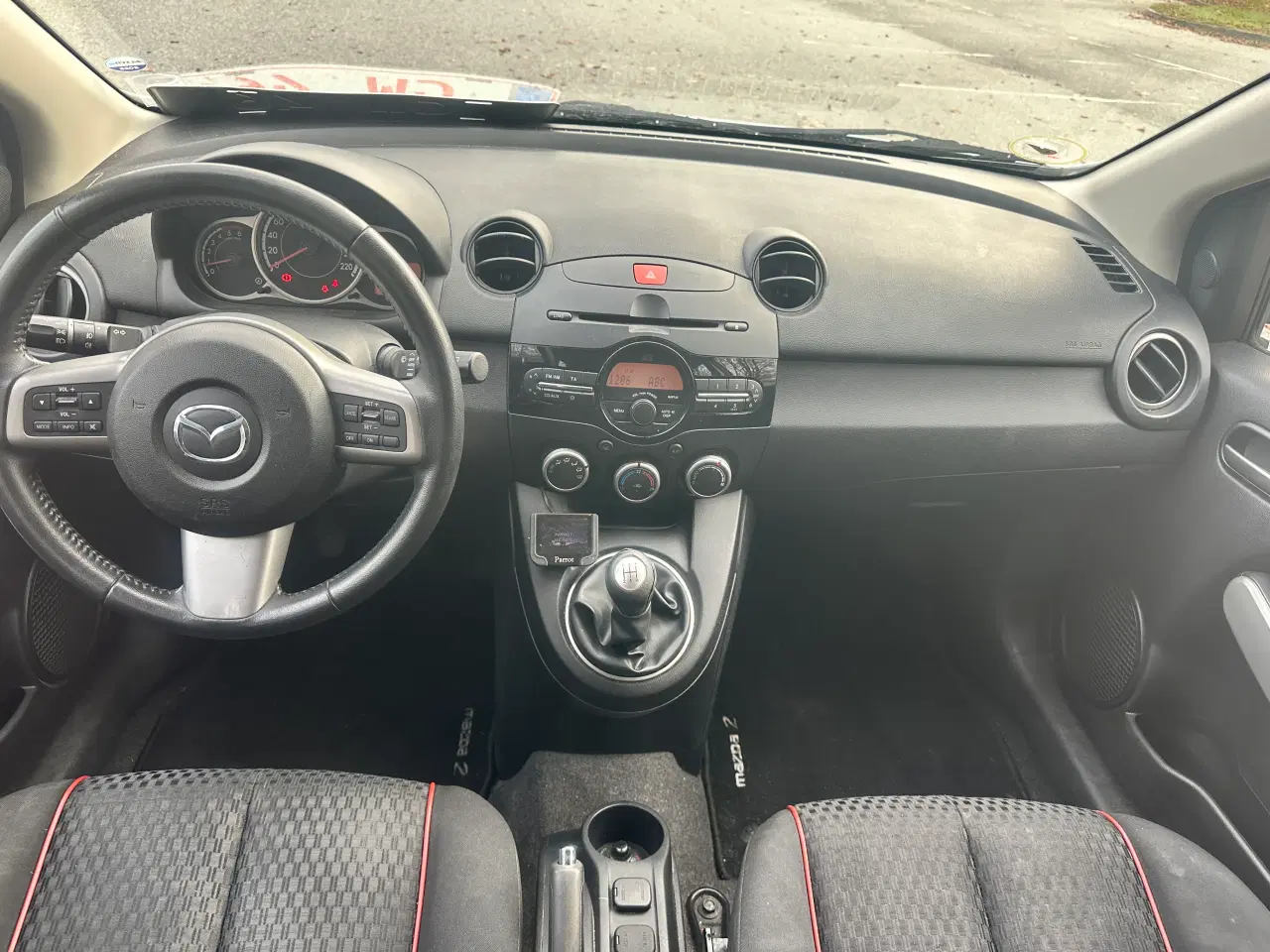 Billede 7 - Nysynet Mazda 2