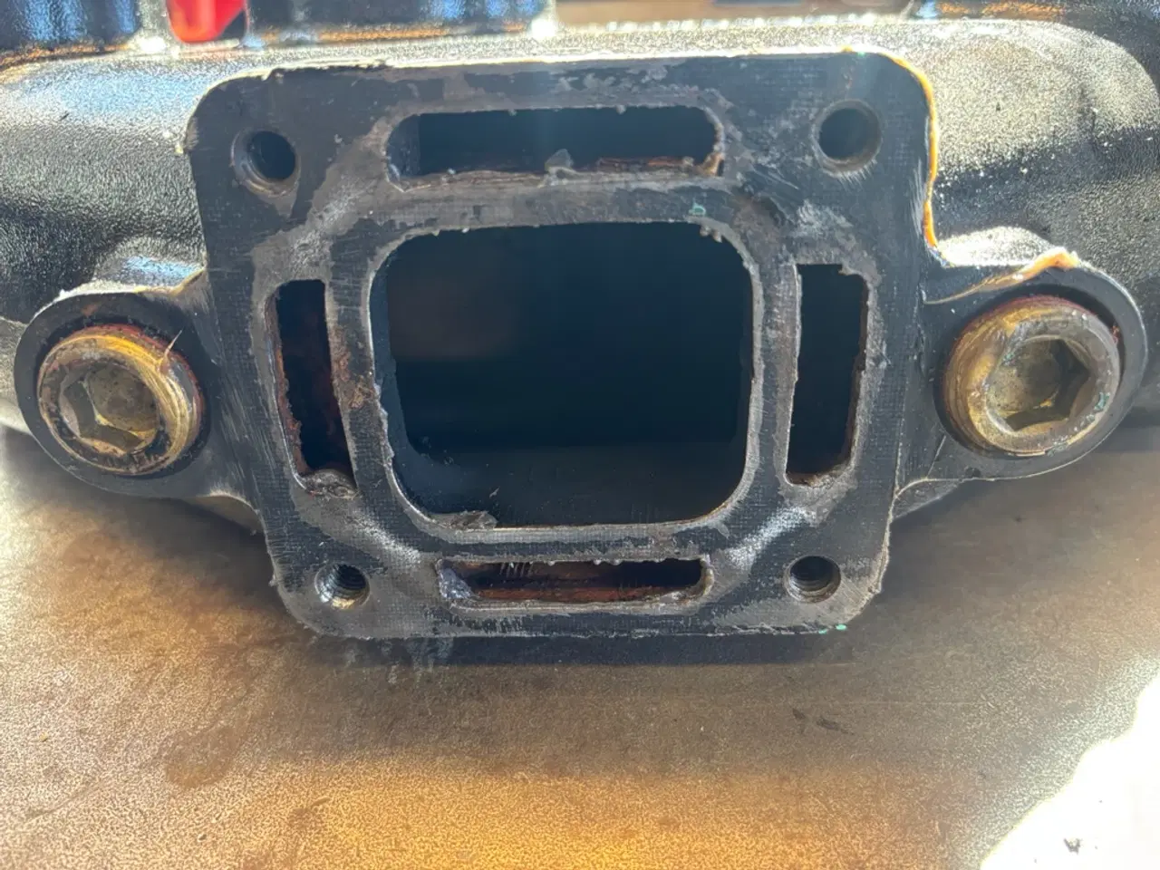 Billede 3 - Mercuser v6 manifold og Elbow