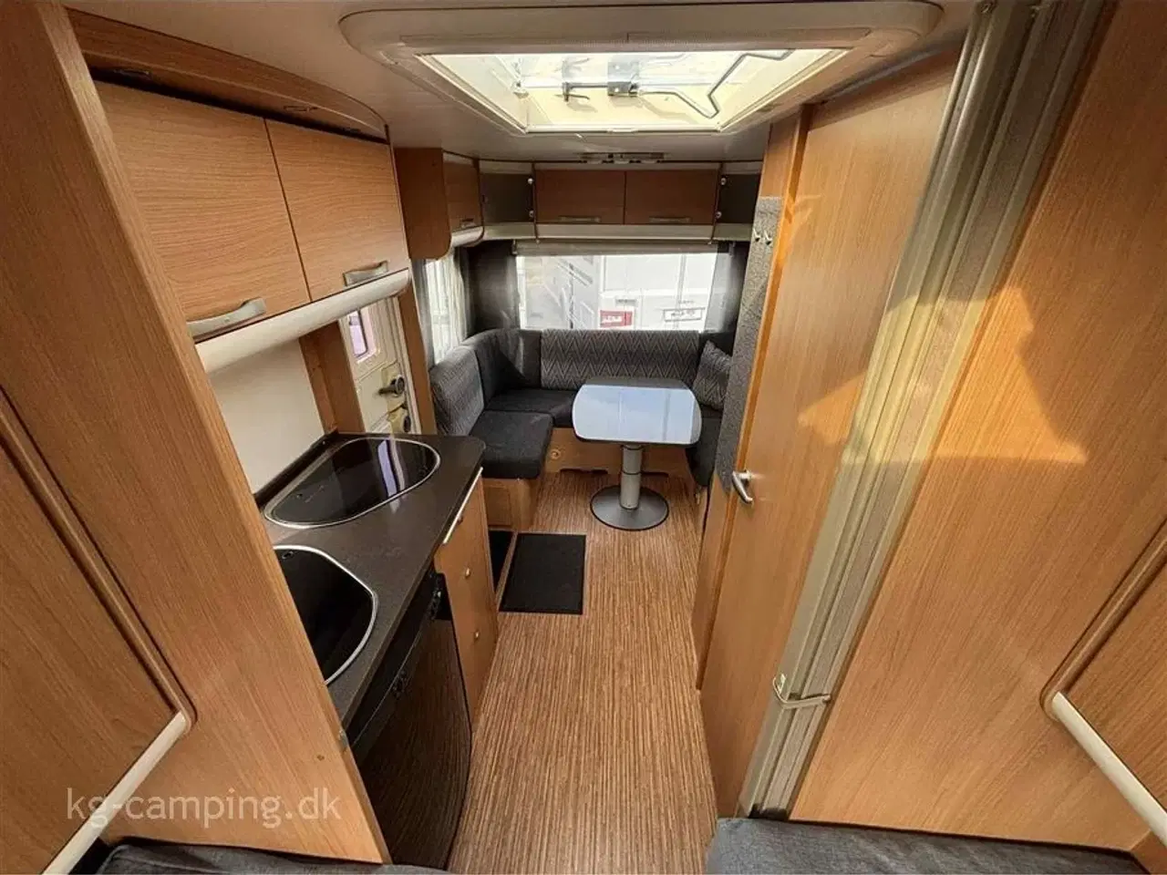 Billede 5 - 2011 - Adria Adora 472 LU   Populær rejsevogn