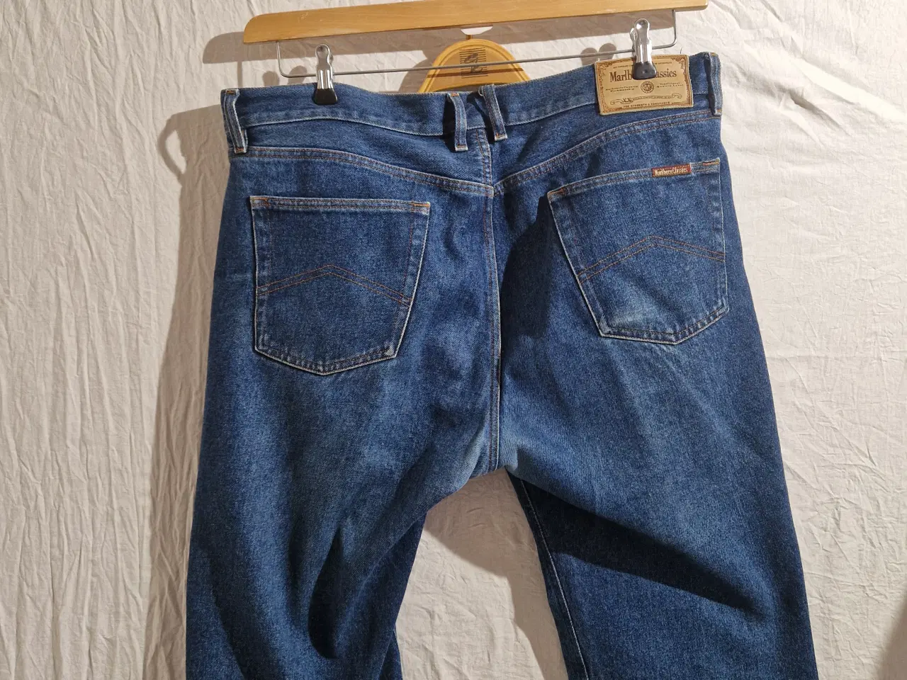 Billede 8 - Marlboro Classics blå jeans, størrelse W38/L32