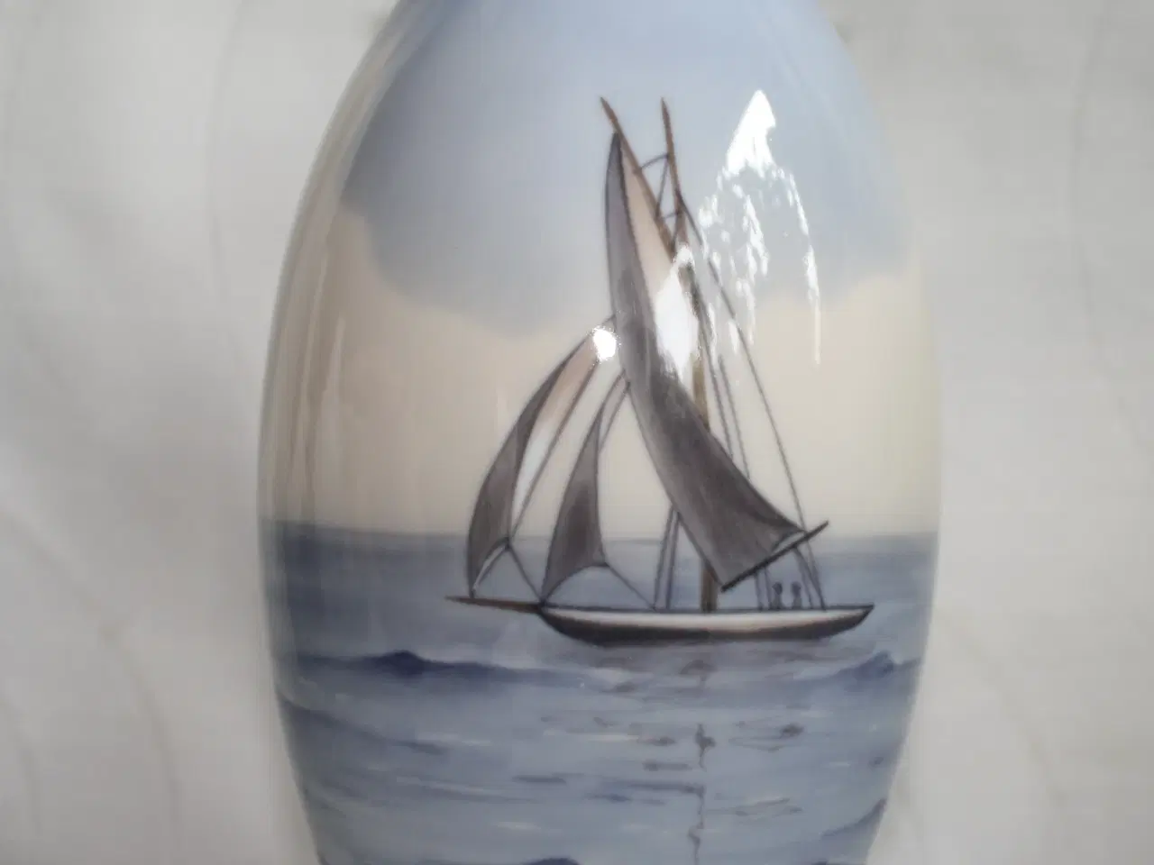 Billede 9 - Vase med sejlskib fra Bing og Grøndahl