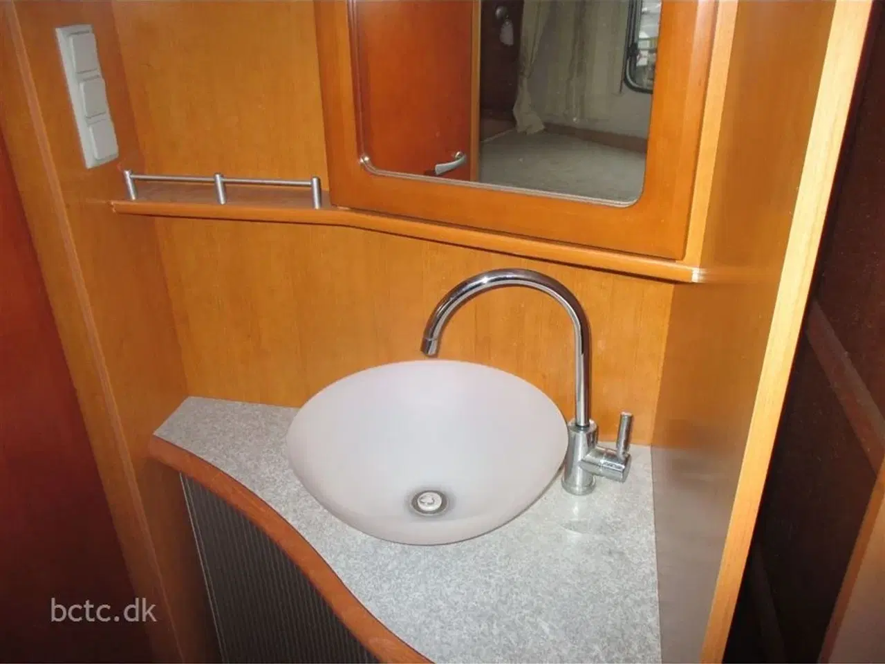 Billede 8 - 2008 - LMC Exquisit 590 RD