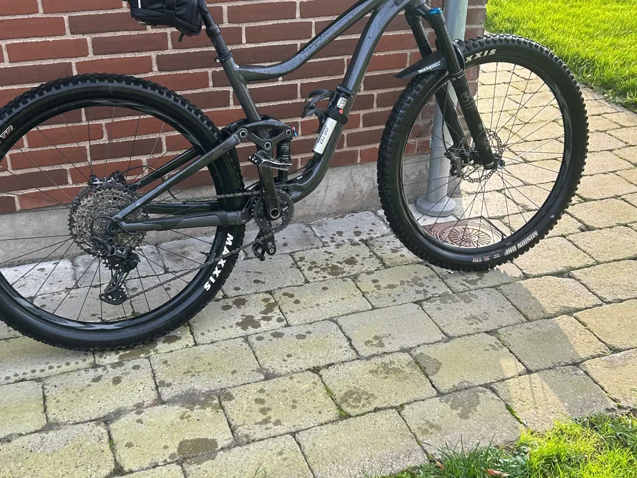 Billede 1 - Giant full suspension mountainbike 29" str M unise