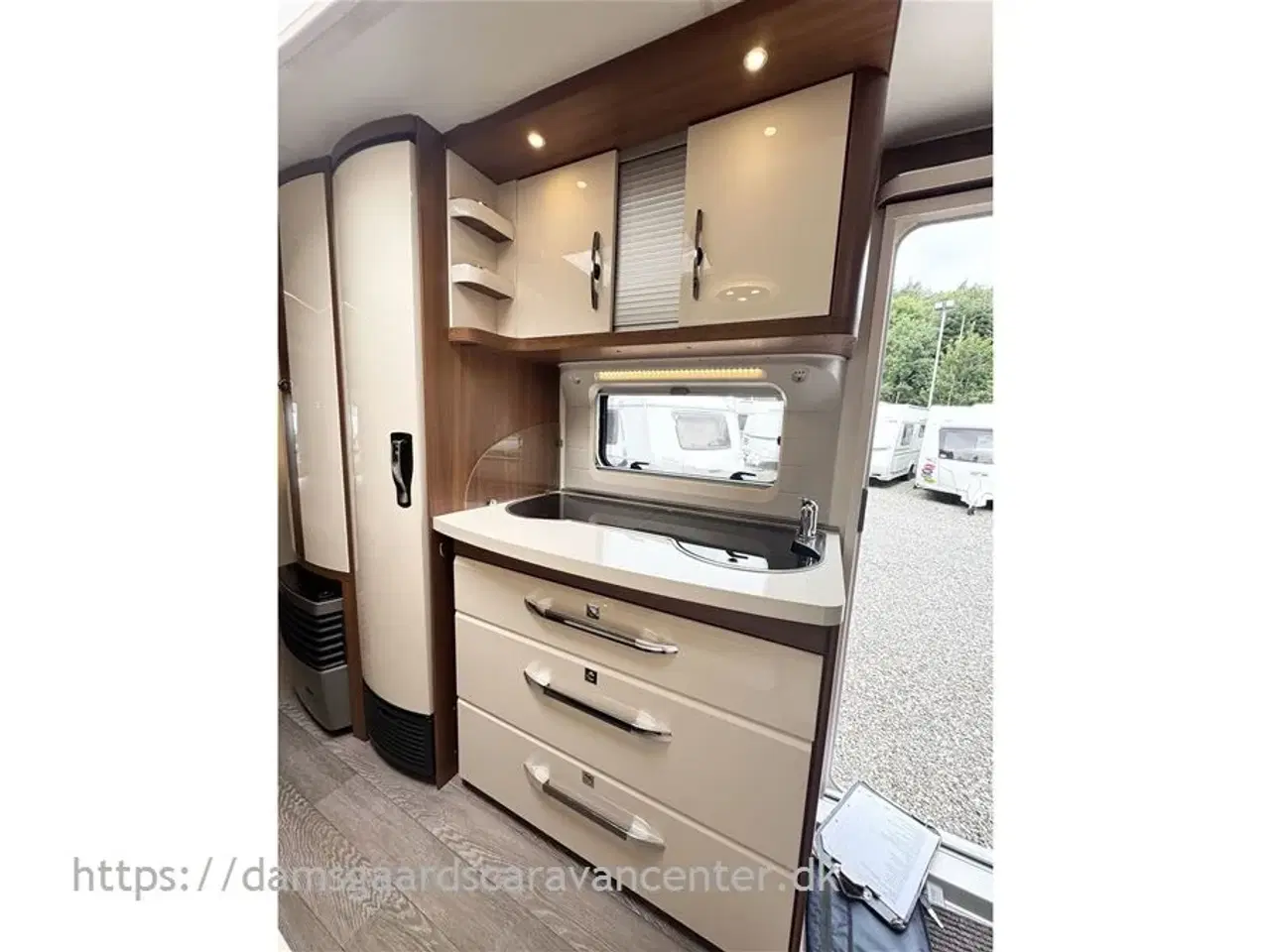 Billede 11 - 2017 - Hobby Excellent 560 KMFe   Franskseng-Køjer-Gulvtemp.-Mover-Telt