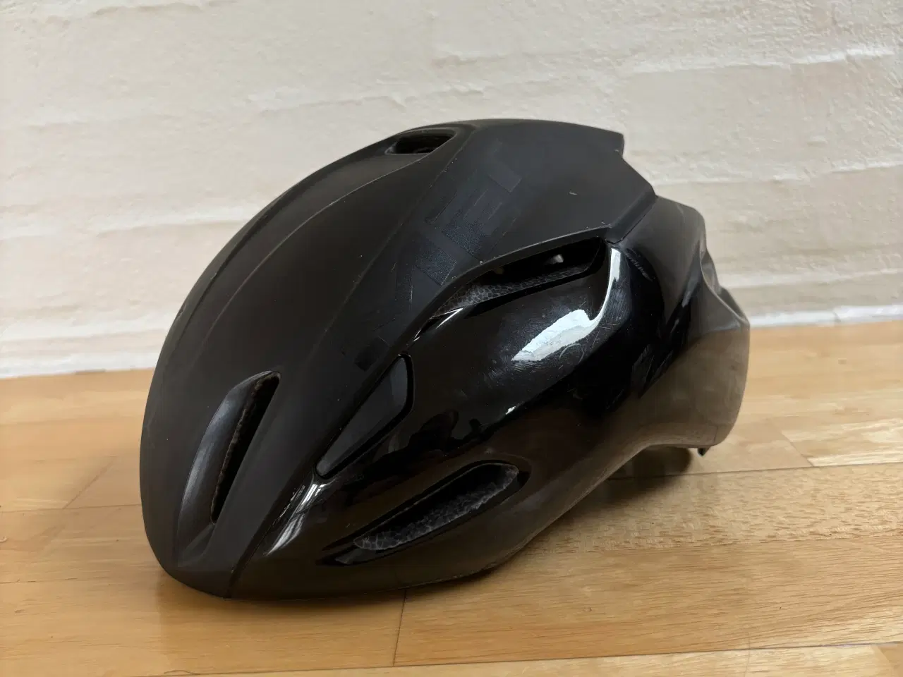 Billede 1 - MET Manta cykelhjelm i størrelse small 52-56 cm