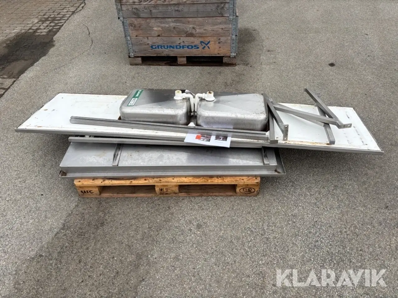 Billede 7 - Køkken bordplade + opvaskemaskine bord