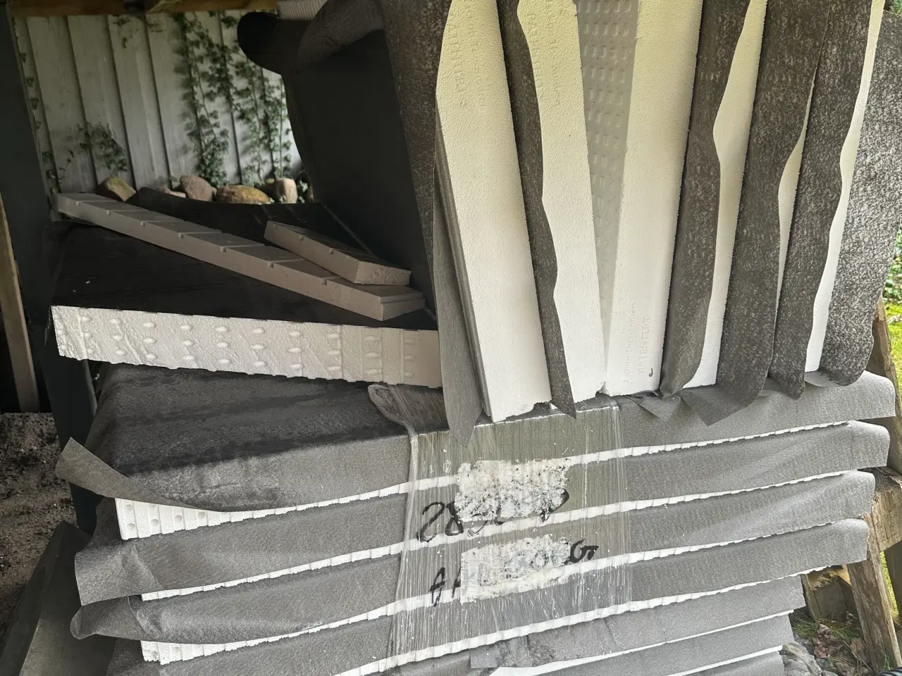 Billede 2 - Isolering udvendig kældervæg