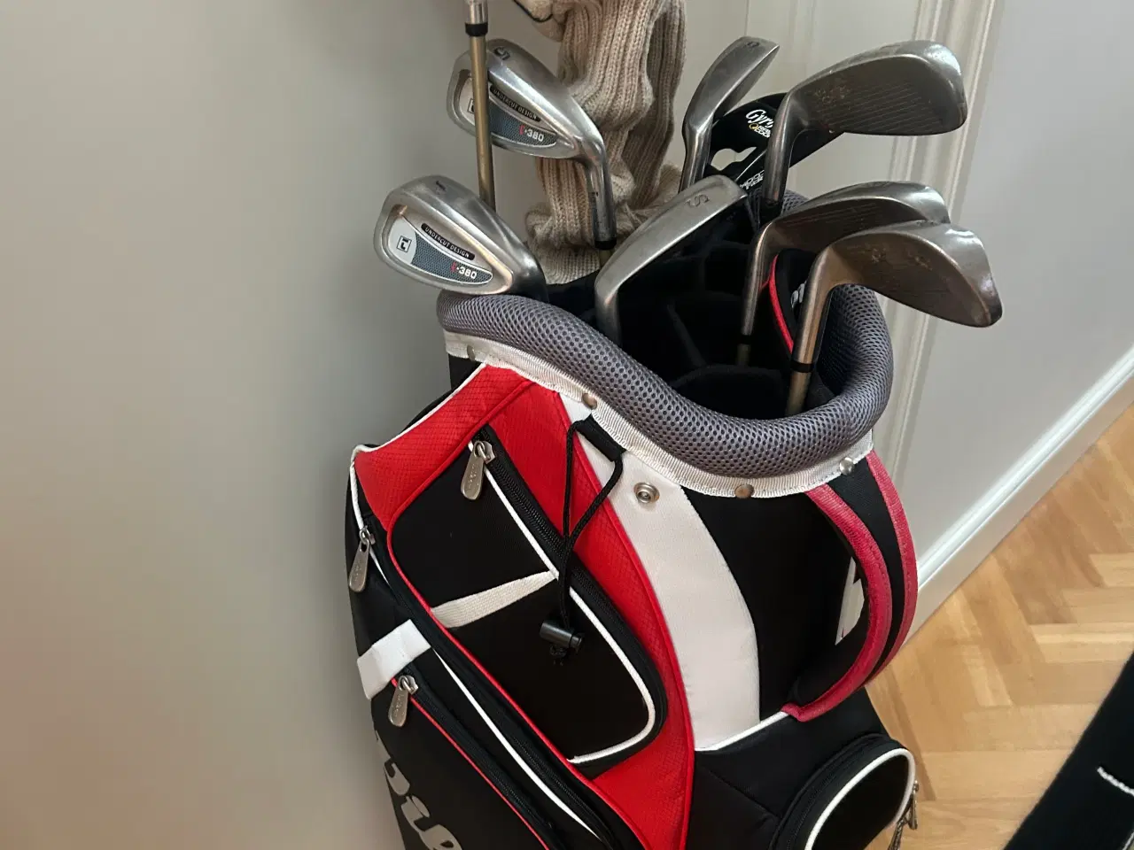 Billede 2 - Golfkøller med bag