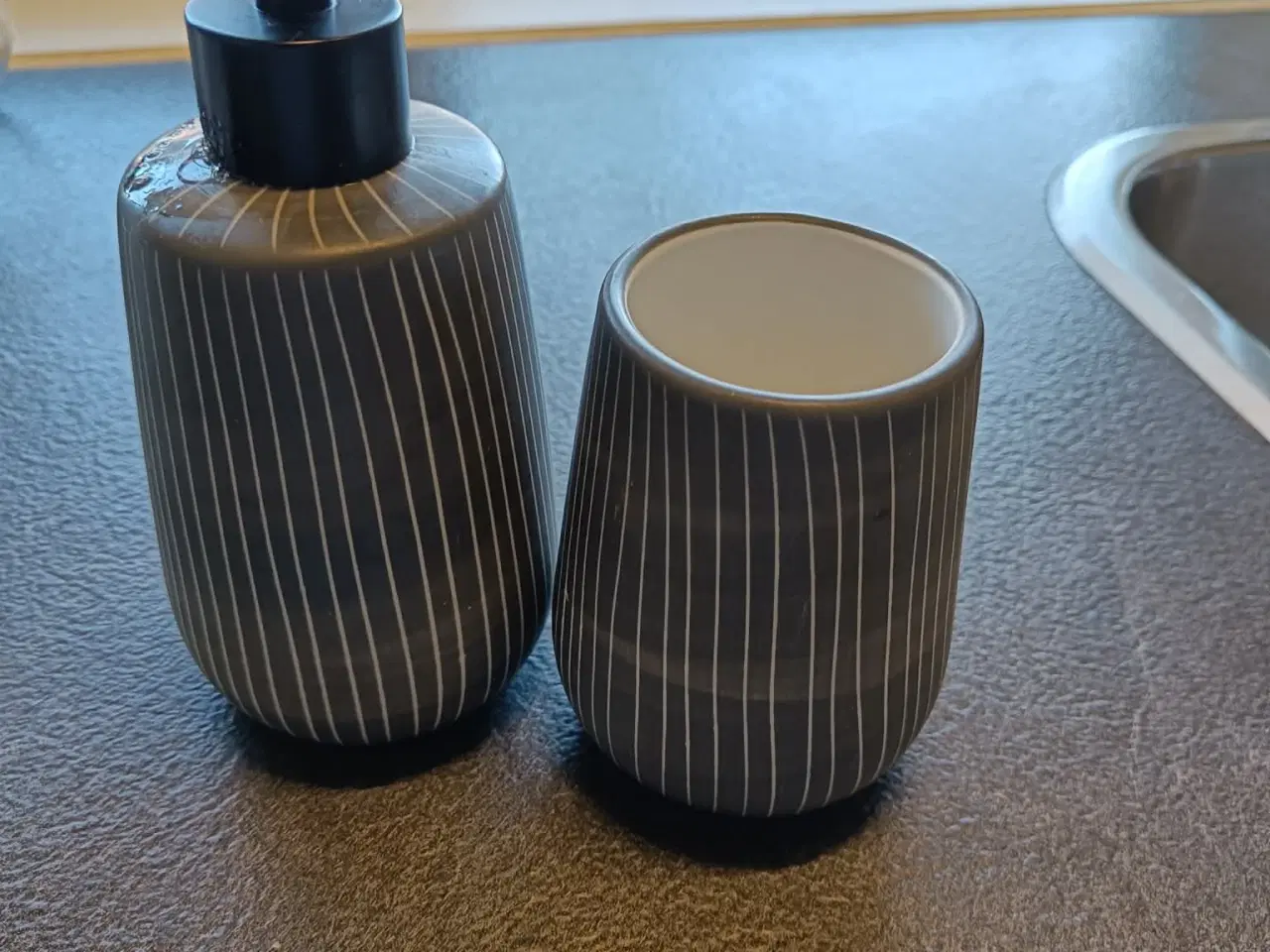 Billede 7 - Oprydningssalg 