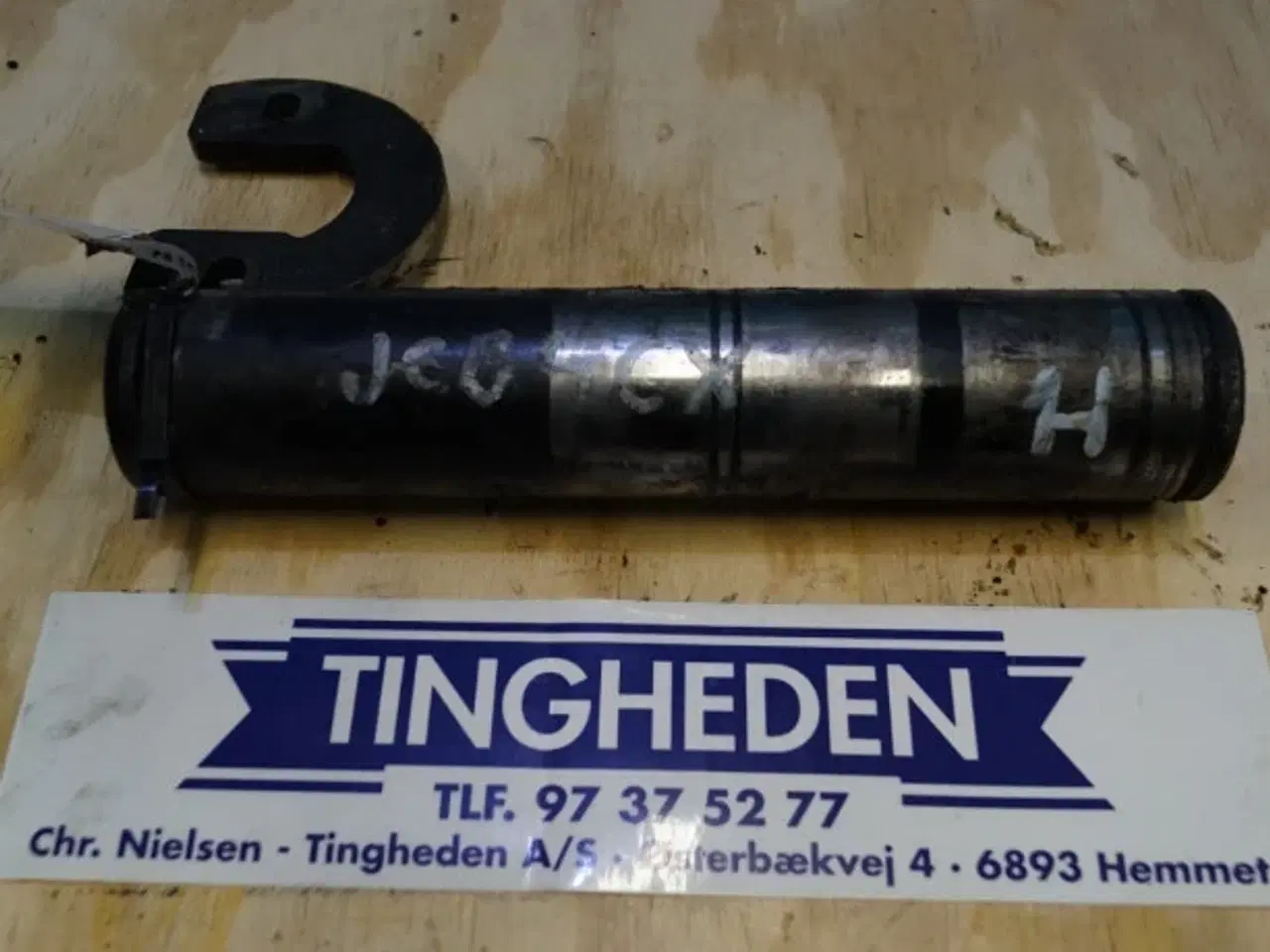 Billede 2 - JCB 4CX Løftecylinderstift 811/90592