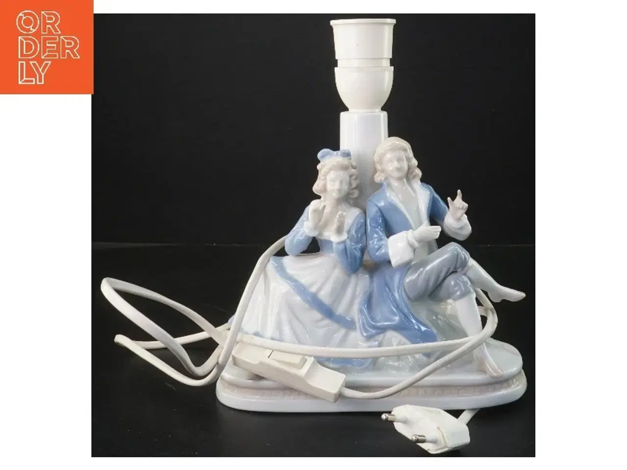 Billede 1 - Porcelæn bordlampe med figurine par (str. 23,5 cm)