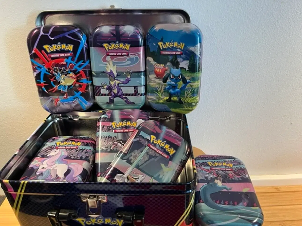 Billede 3 - Pokémon samlerkuffert + 8 flotte mini-tins (tomme)
