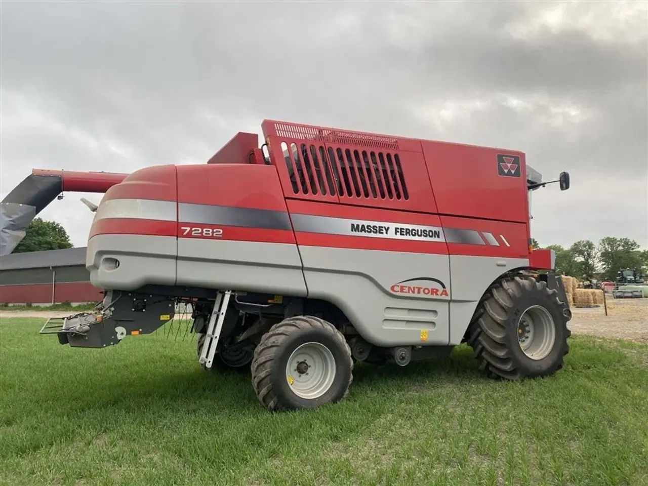 Billede 5 - Massey Ferguson 7282 1015 høsttimer/1435 motortimer. Kørt på egen bedrift i mange år.