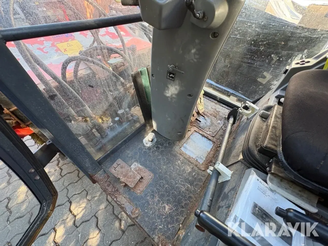 Billede 11 - Redskabsbærer Hako Citymaster 1200 med fejesug