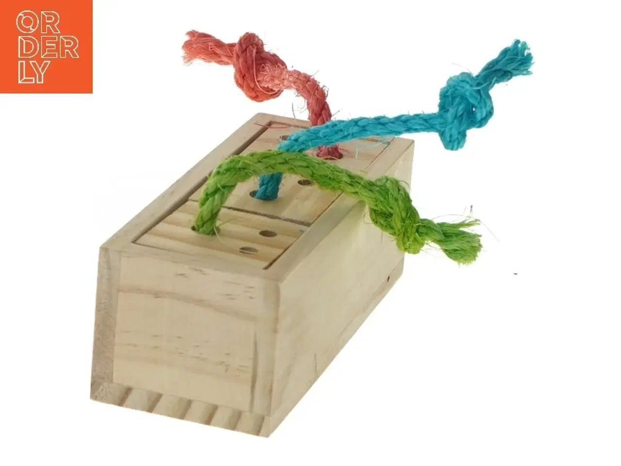 Billede 4 - Trælegetøj med farvede snore (str. 15,5x6x5,5 cm)