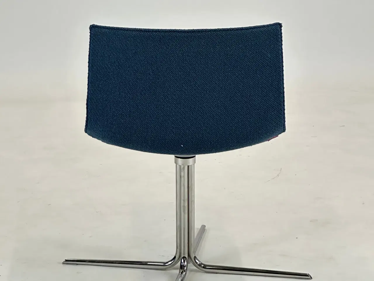 Billede 5 - Arper Catifa 46 Mødestol (Mørkeblå)