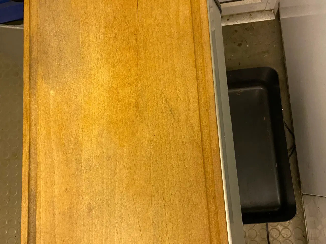 Billede 12 - Gasblus. Håndvask med vandpumpe. Gasblus m. flaske