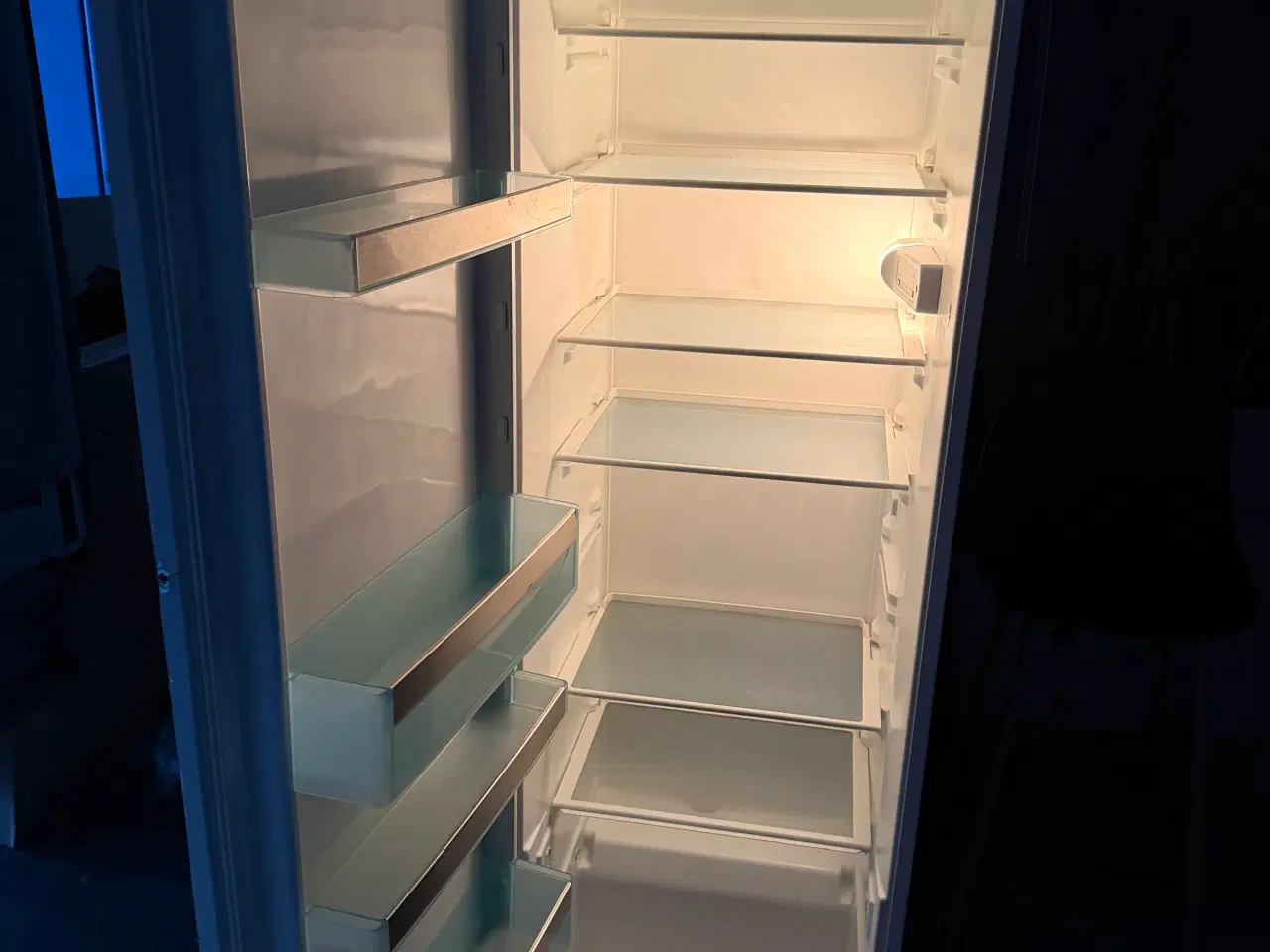 Billede 3 - Lækkert integreret køleskab