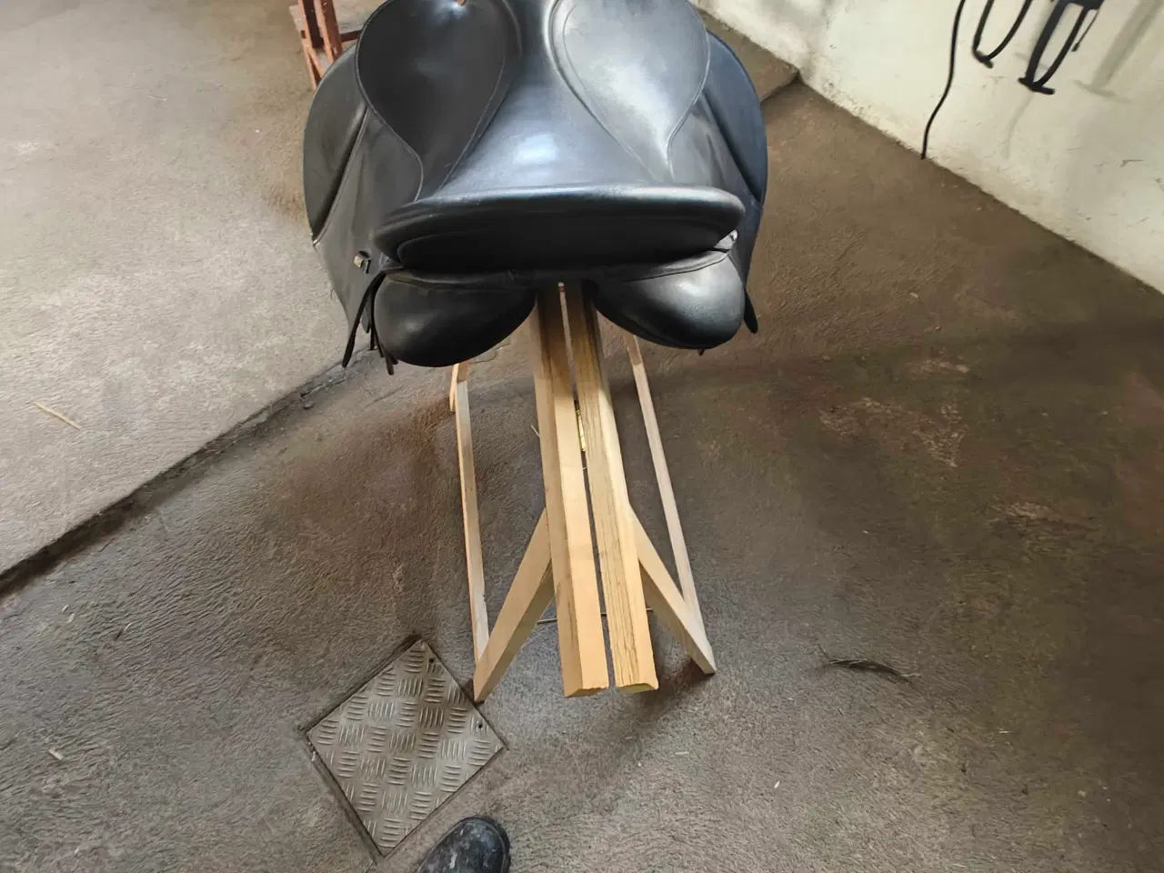 Billede 4 - Bates Wintec sadel 17"