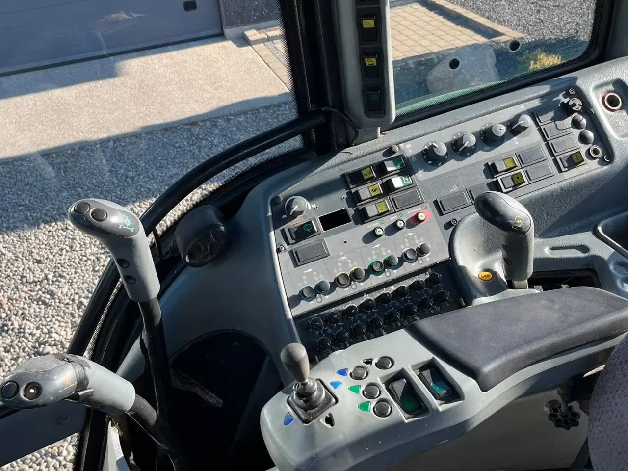 Billede 10 - Valtra T130 med 3.5ton frontlift