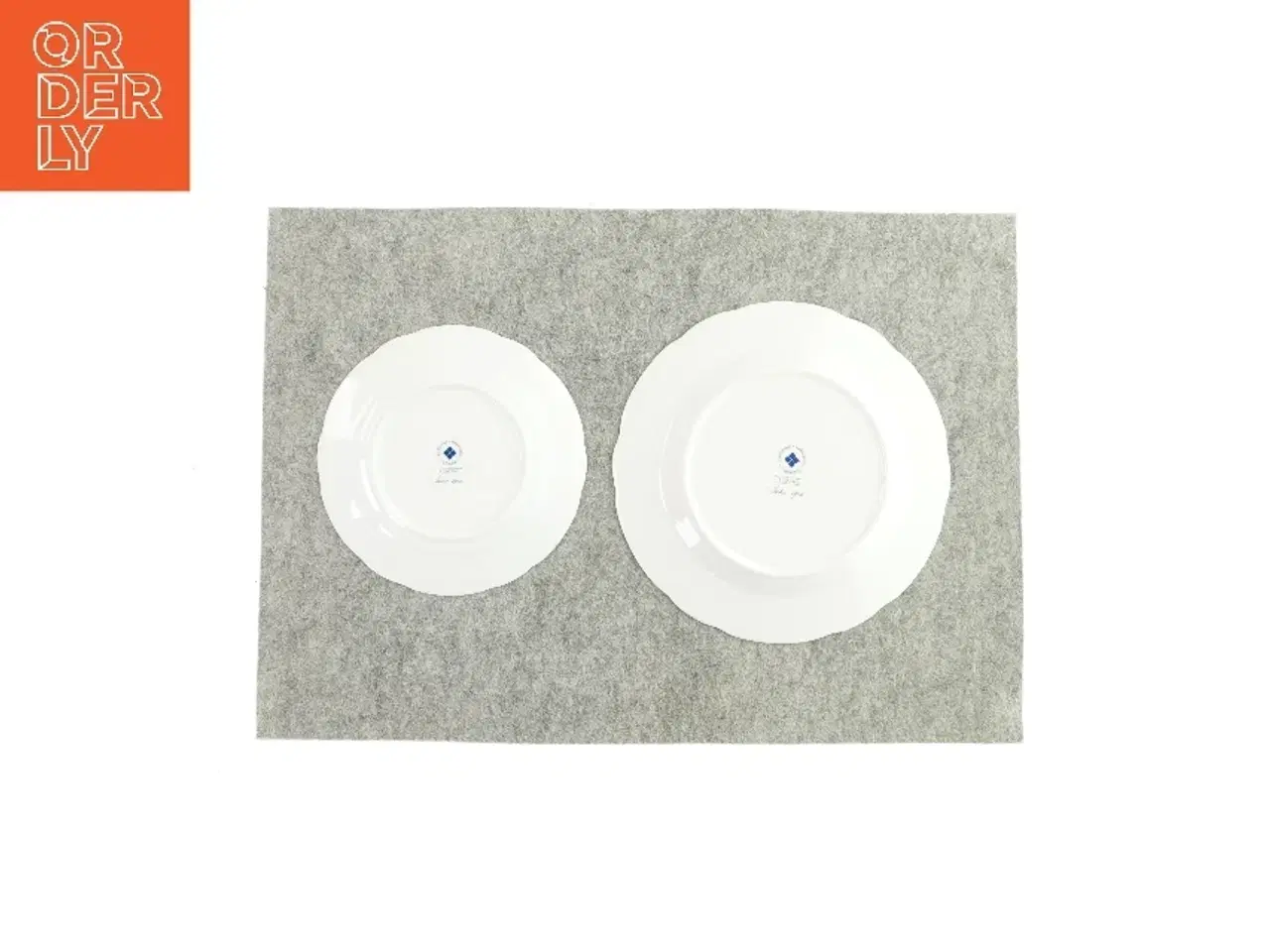 Billede 3 - Lille og stor tallerken sæt fra Firkløveren (str. Ø: 22 og Ø: 20 cm)