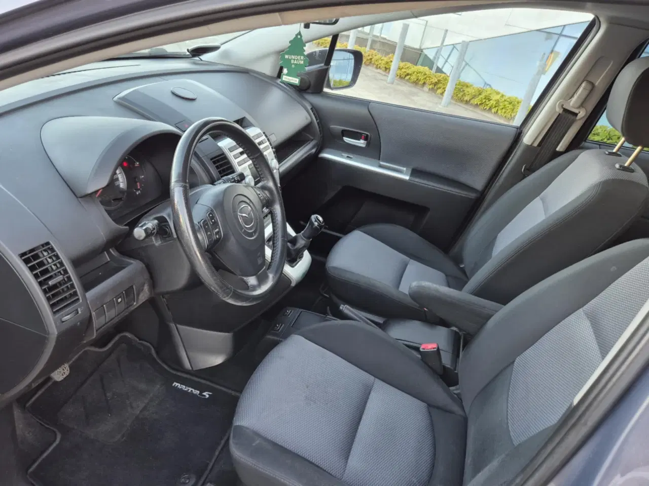 Billede 6 - Mazda 5 lækker familie vogn pæn velholdt kør godt.