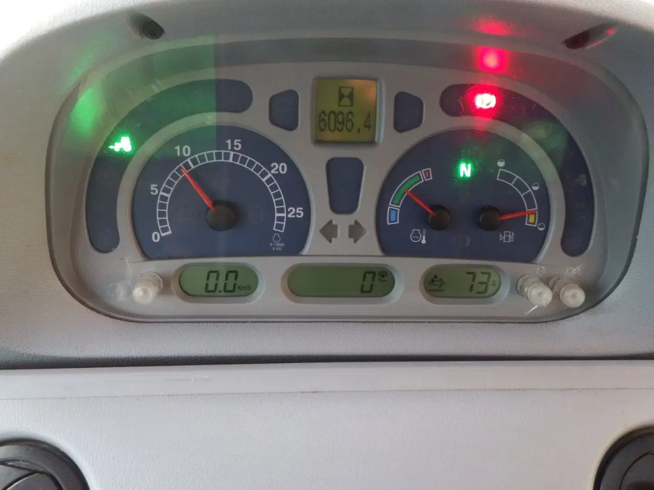 Billede 8 - New Holland T7.220 PC CLASSIC