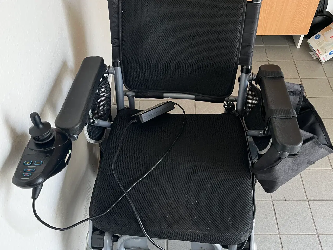 Billede 2 - El kørestol