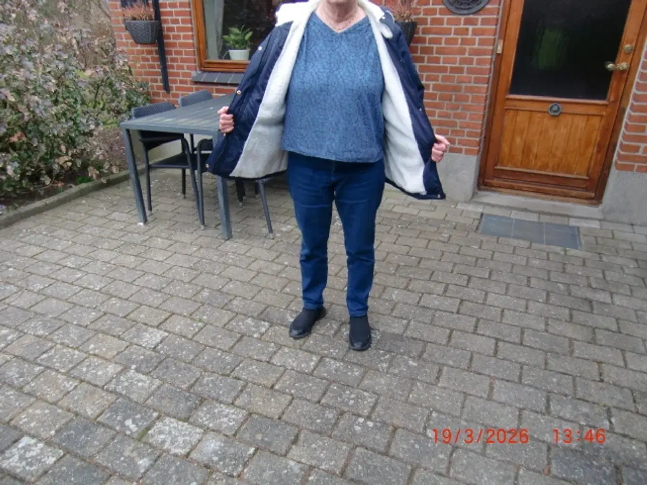 Billede 4 - Overgangsjakke med hætte. Ny fejlkøbt