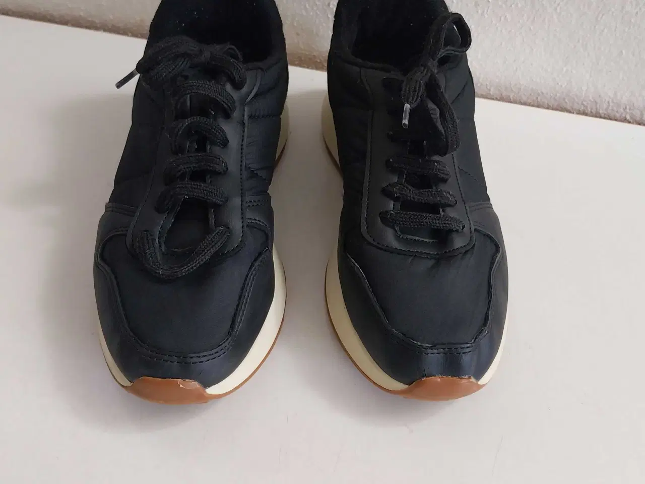 Billede 3 - LC Waikiki sneakers str 37 