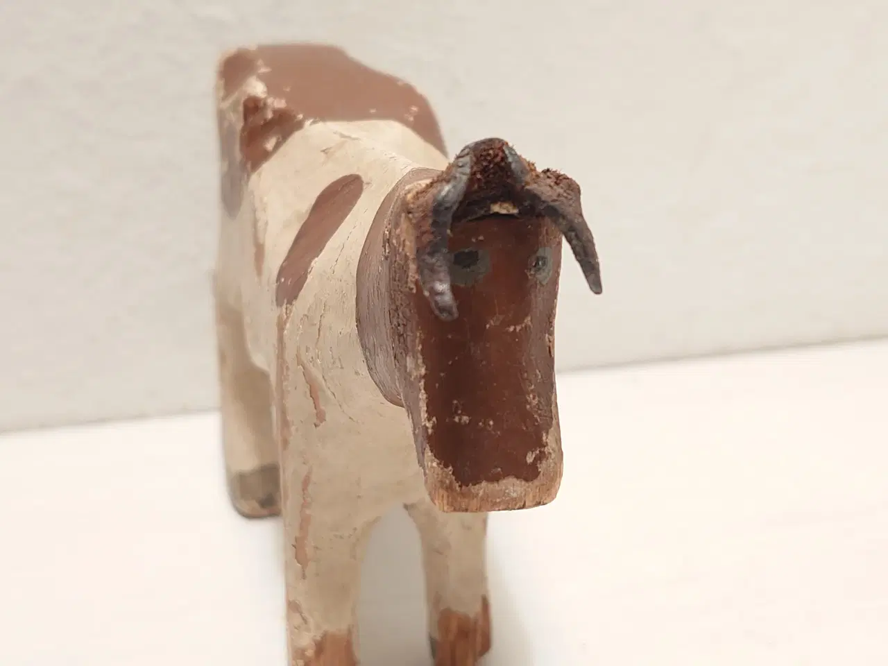 Billede 3 - Fængselslegetøj: Brunbroget ko. L.12,5cm.1930´erne