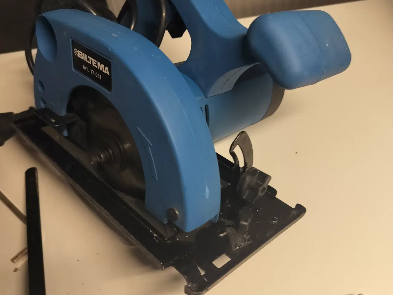 Billede 2 - Biltema rundsav 800 w og 140 mm klinge.