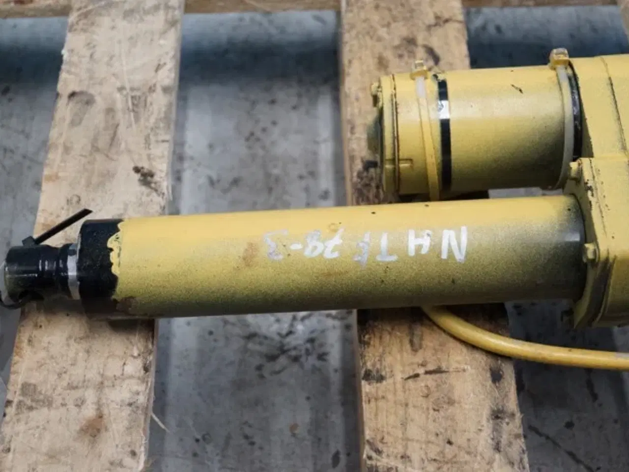 Billede 8 - New Holland TF78 Aktuator 84012749