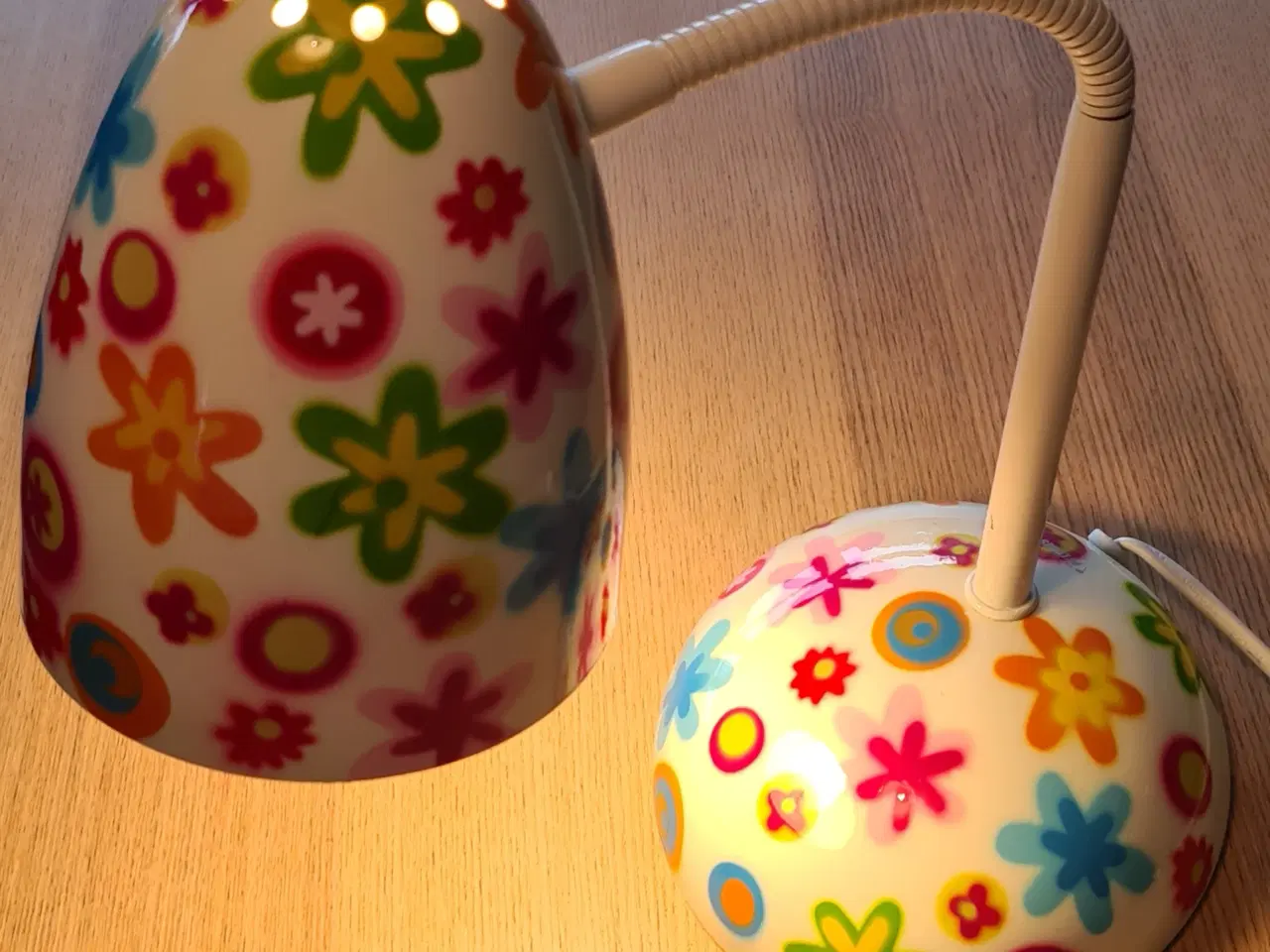 Billede 1 - Farverig bordlampe