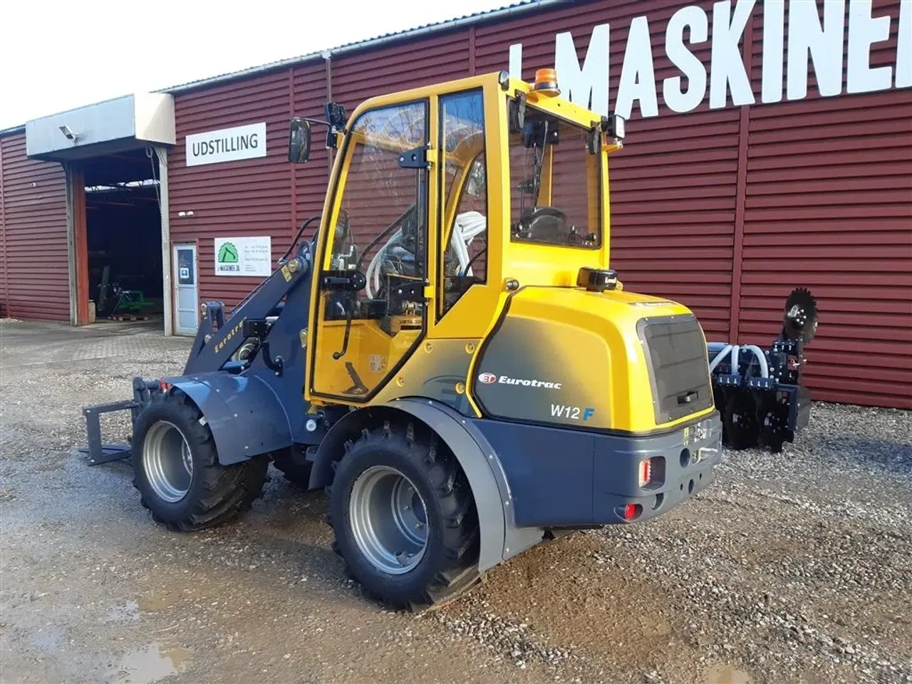 Billede 4 - Eurotrac W12 F  mellem tårn