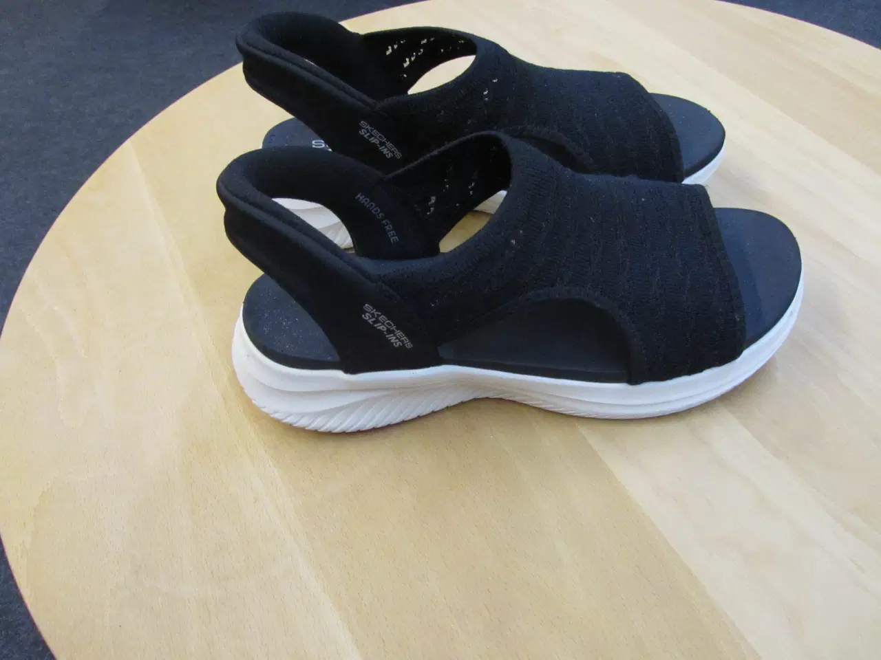 Billede 1 - Skechers sandaler 