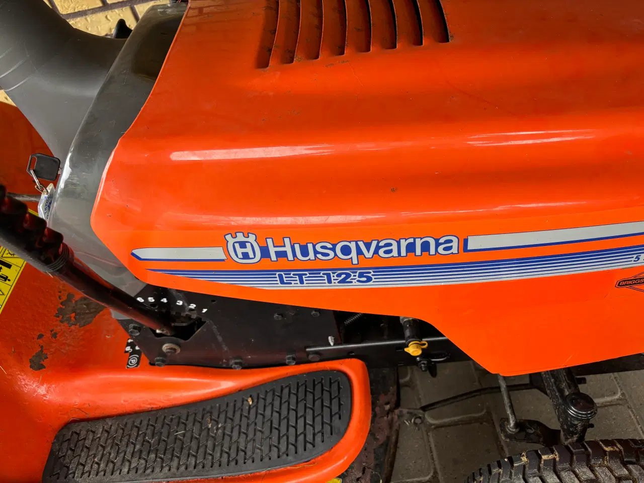 Billede 5 - 1 Havetraktor, 2 plæneklippere og en generator 