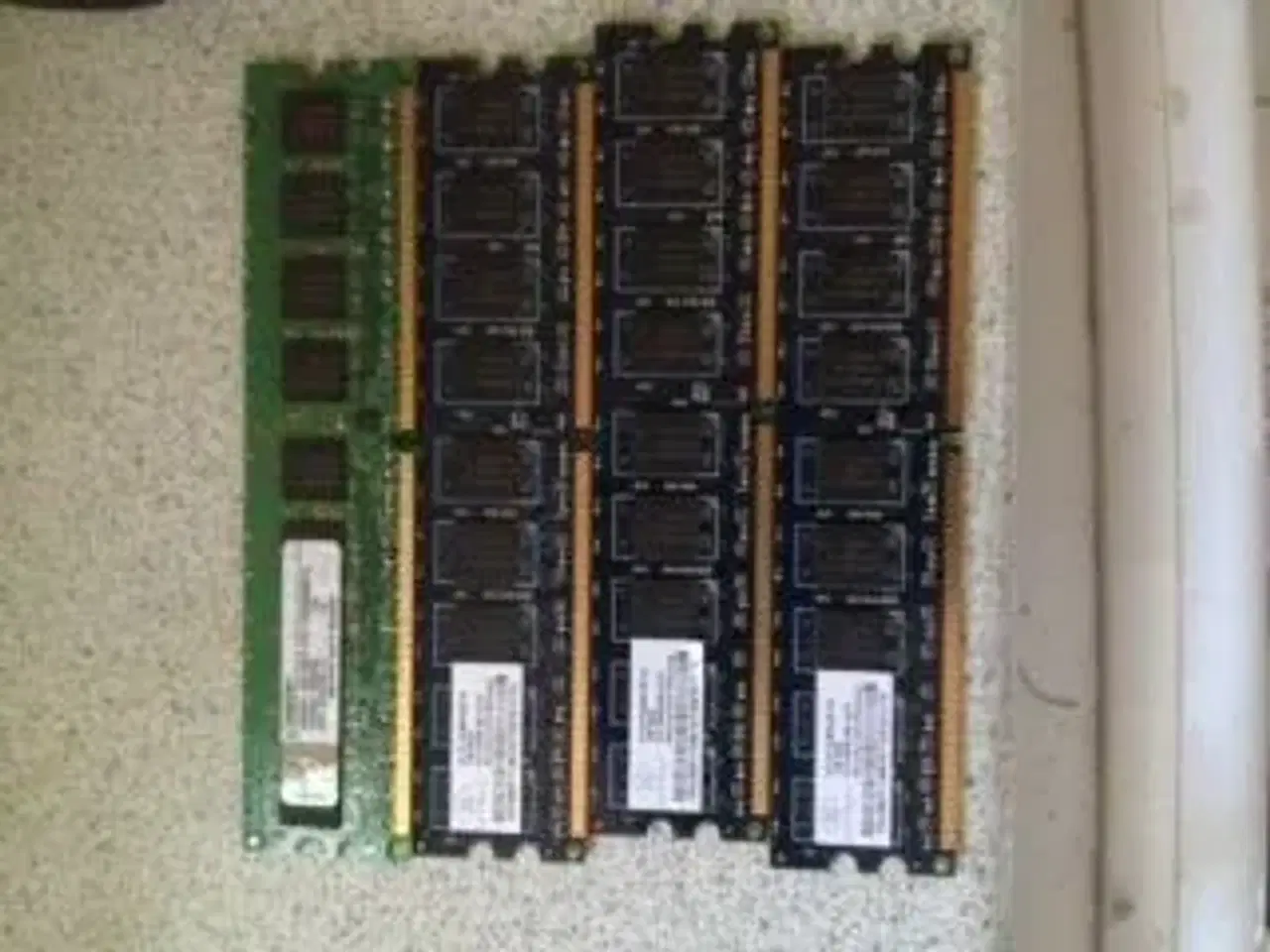 Billede 2 - 4X1GB DDR2 ram!