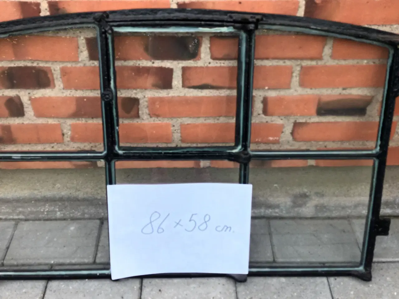 Billede 2 - Gamle staldvinduer.